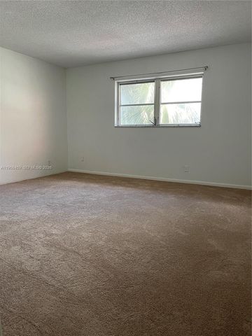 2251 NW 48th Terrace 215, Lauderhill, FL 33313