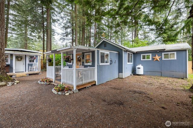 6124 Willow Pl, Maple Falls, WA 98266
