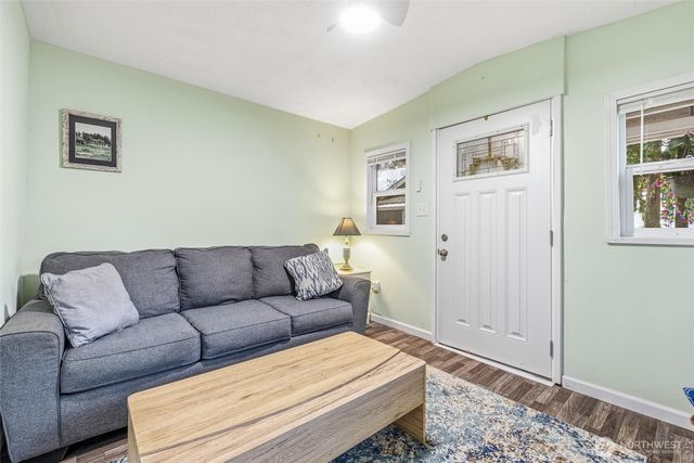 6124 Willow Pl, Maple Falls, WA 98266