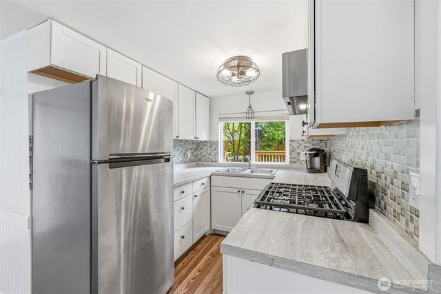 6124 Willow Pl, Maple Falls, WA 98266