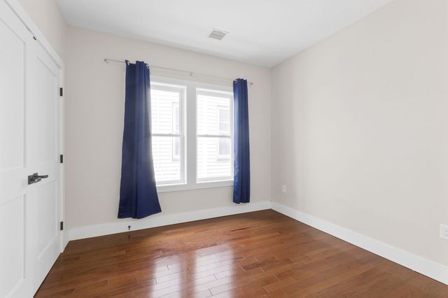 71 Savin St 2, Boston, MA 02119