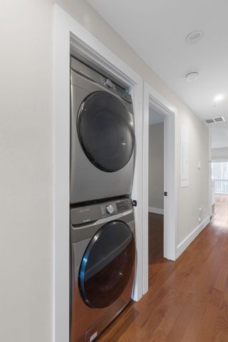 71 Savin St 2, Boston, MA 02119