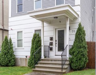 71 Savin St 2, Boston, MA 02119