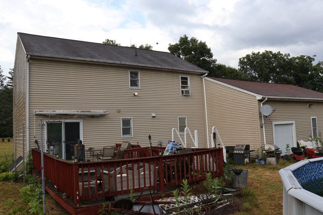 117 Charlton St, Oxford, MA 01540