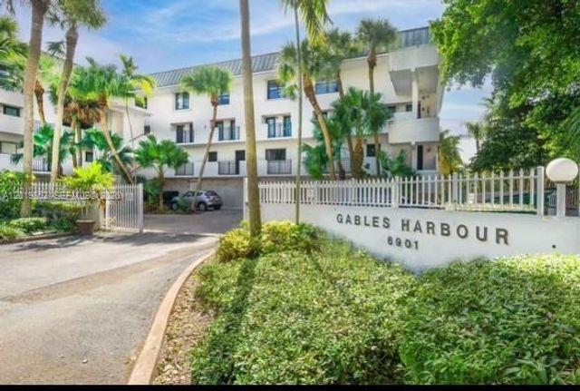 6901 Edgewater Dr 317, Coral Gables, FL 33133