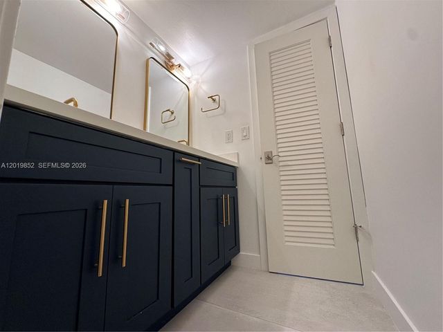 6901 Edgewater Dr 317, Coral Gables, FL 33133