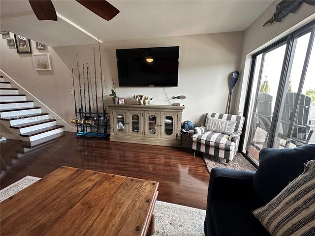 6901 Edgewater Dr 317, Coral Gables, FL 33133