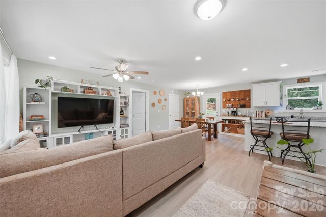 2370 Ellen Street, Granite Falls, NC 28630