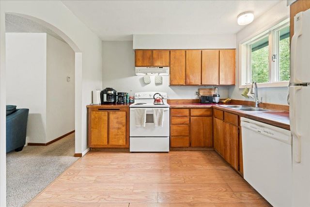 3385 VENUS DRIVE, North Pole, AK 99705