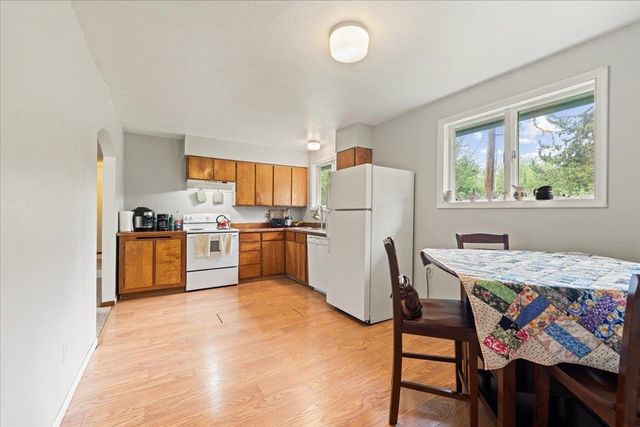 3385 VENUS DRIVE, North Pole, AK 99705
