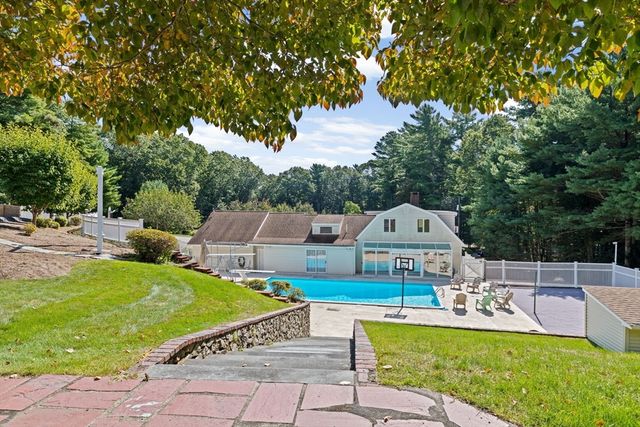 18 James Rd, Duxbury, MA 02332