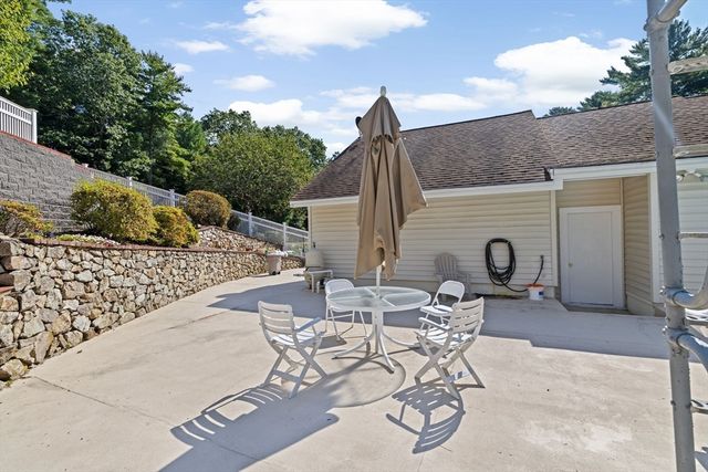 18 James Rd, Duxbury, MA 02332