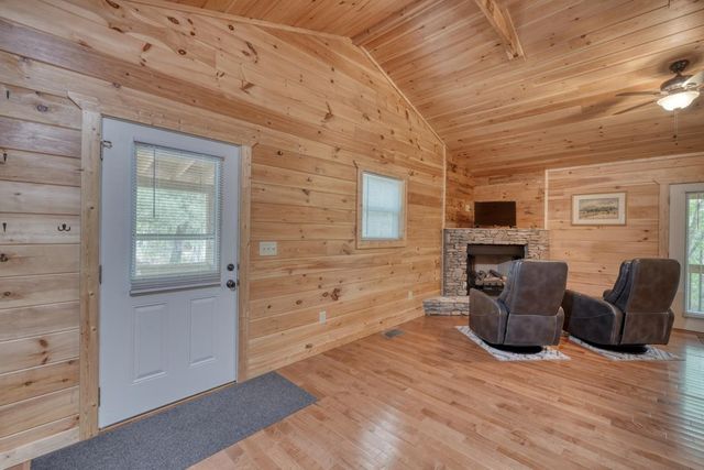 100 Fern Cove Lane, Murphy, NC 28906