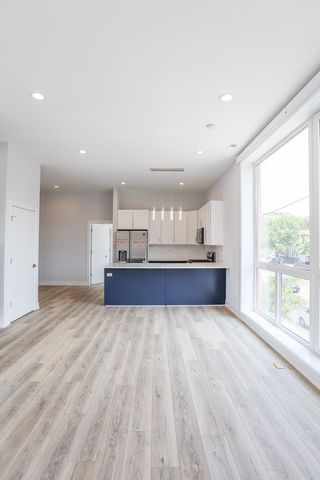 2402 W Carmen Avenue 406, Chicago, IL 60625