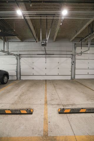 2402 W Carmen Avenue 406, Chicago, IL 60625