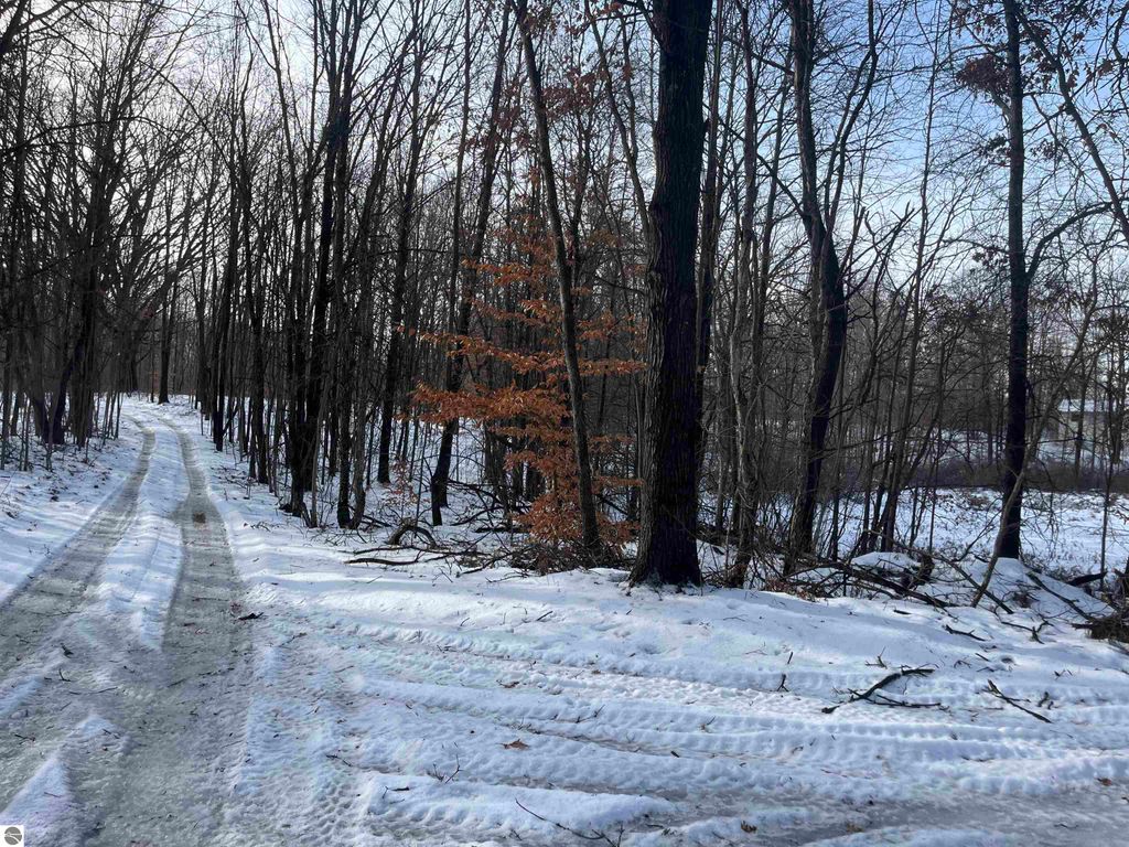 Image 2 of property listing at 7907 W Weidman Road, Weidman, MI 48893