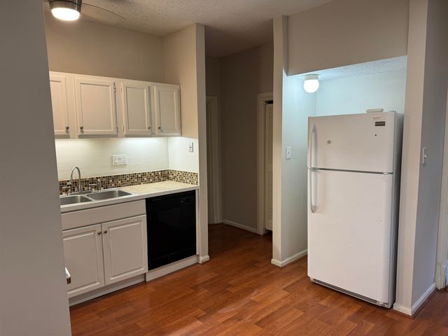 1700 FAXON AVE, Memphis, TN 38112