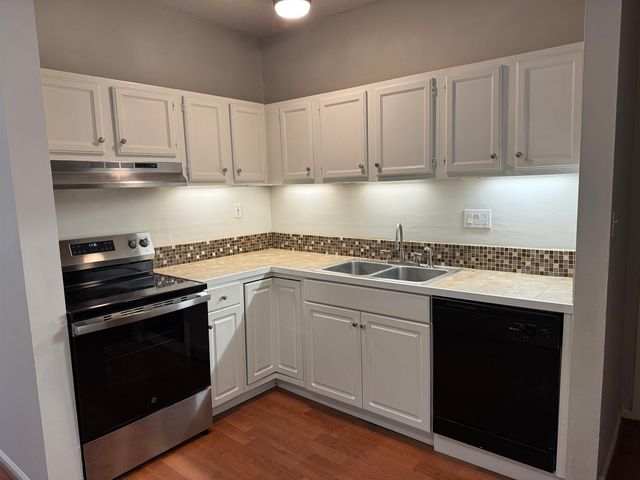 1700 FAXON AVE, Memphis, TN 38112