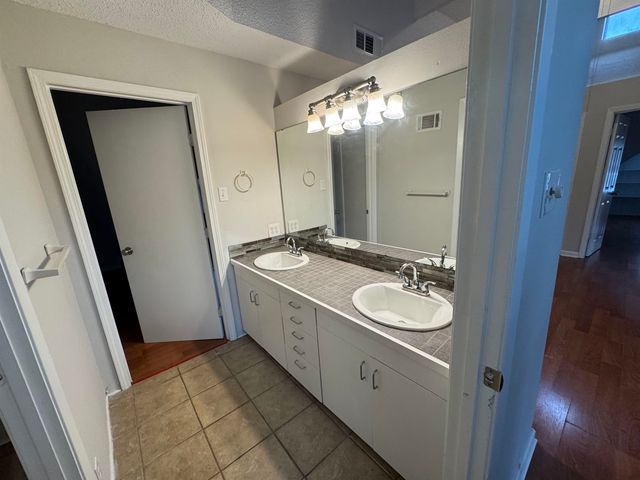 1700 FAXON AVE, Memphis, TN 38112