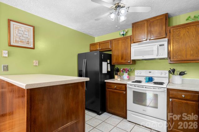 216 Davis Drive, Morganton, NC 28655