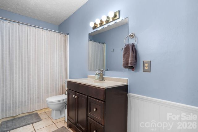 216 Davis Drive, Morganton, NC 28655