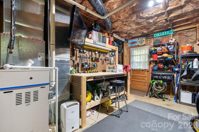 216 Davis Drive, Morganton, NC 28655
