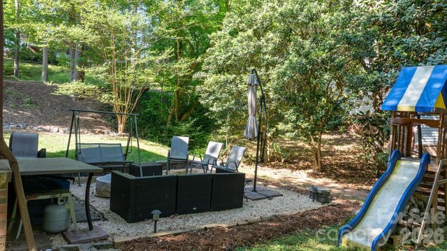 216 Davis Drive, Morganton, NC 28655