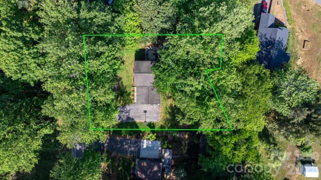 216 Davis Drive, Morganton, NC 28655