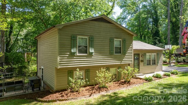 216 Davis Drive, Morganton, NC 28655