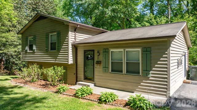 216 Davis Drive, Morganton, NC 28655