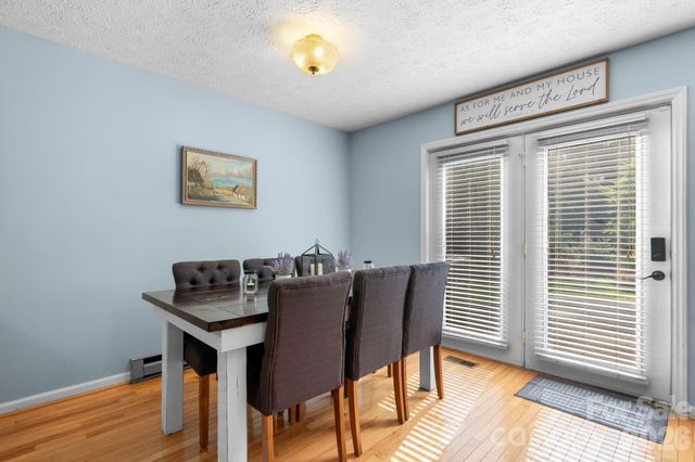 216 Davis Drive, Morganton, NC 28655