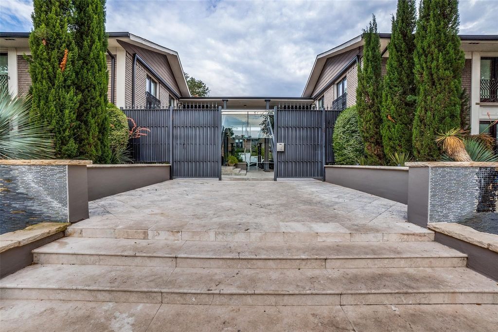 10209 Regal Oaks Drive 112, Dallas, TX 75230