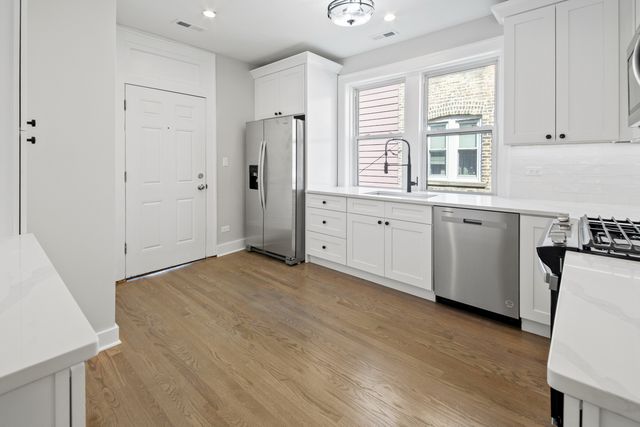4834 N Springfield Avenue 2, Chicago, IL 60625