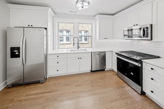 4834 N Springfield Avenue 2, Chicago, IL 60625