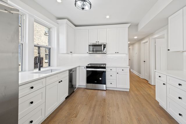 4834 N Springfield Avenue 2, Chicago, IL 60625