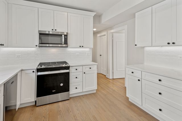 4834 N Springfield Avenue 2, Chicago, IL 60625