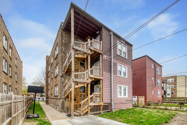 4834 N Springfield Avenue 2, Chicago, IL 60625