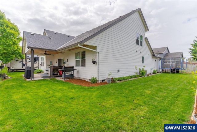 431 Grant St, Silverton, OR 97381