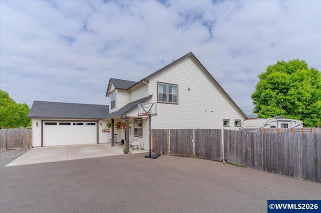 431 Grant St, Silverton, OR 97381