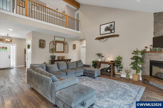 431 Grant St, Silverton, OR 97381