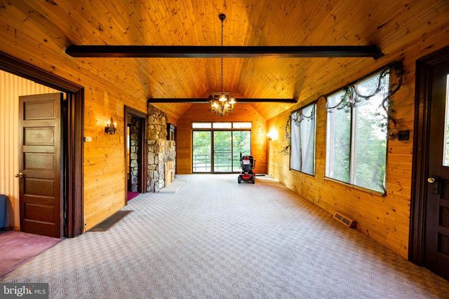 91 STEHLEY LN, Falling Waters, WV 25419