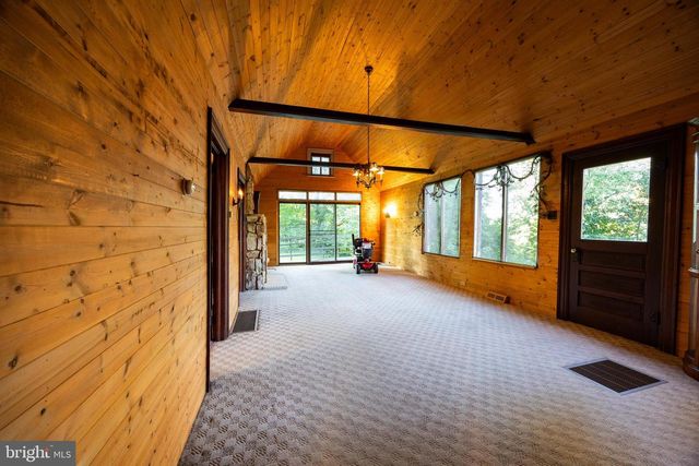 91 STEHLEY LN, Falling Waters, WV 25419