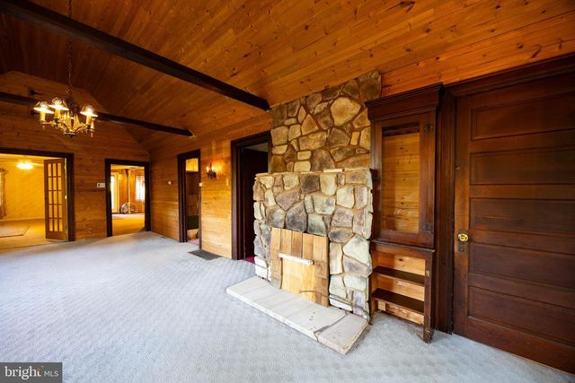 91 STEHLEY LN, Falling Waters, WV 25419