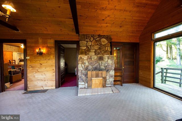91 STEHLEY LN, Falling Waters, WV 25419