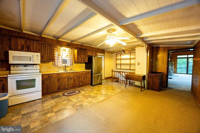 91 STEHLEY LN, Falling Waters, WV 25419