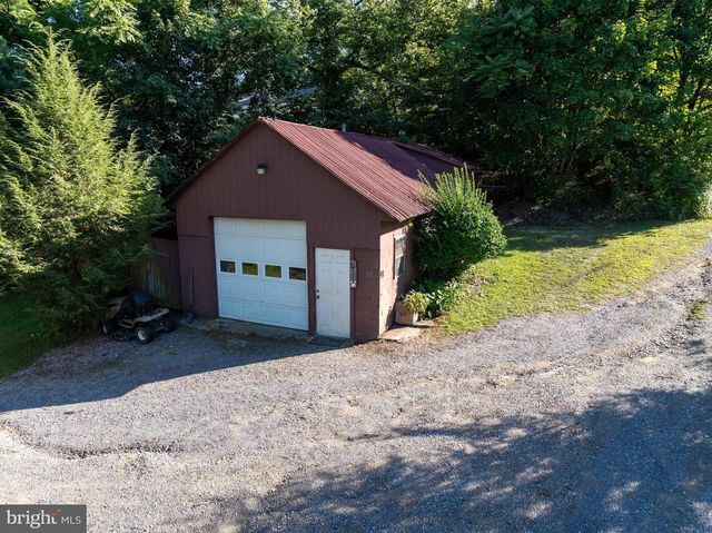 91 STEHLEY LN, Falling Waters, WV 25419