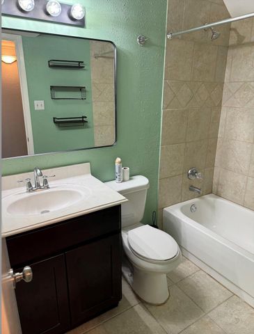18800 Egret Bay Boulevard 711, Webster, TX 77058
