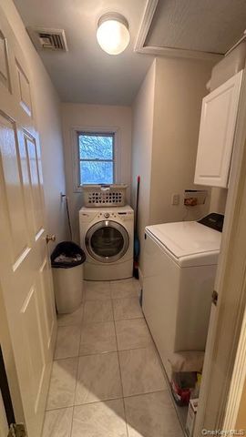 1240 Langdon Boulevard, Rockville Centre, NY 11570