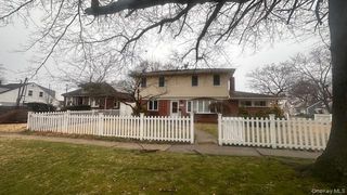 1240 Langdon Boulevard, Rockville Centre, NY 11570