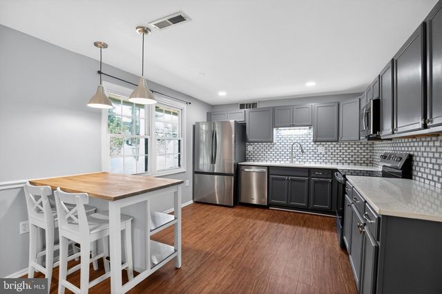 5004 NICHOLAS RD, Waldorf, MD 20601